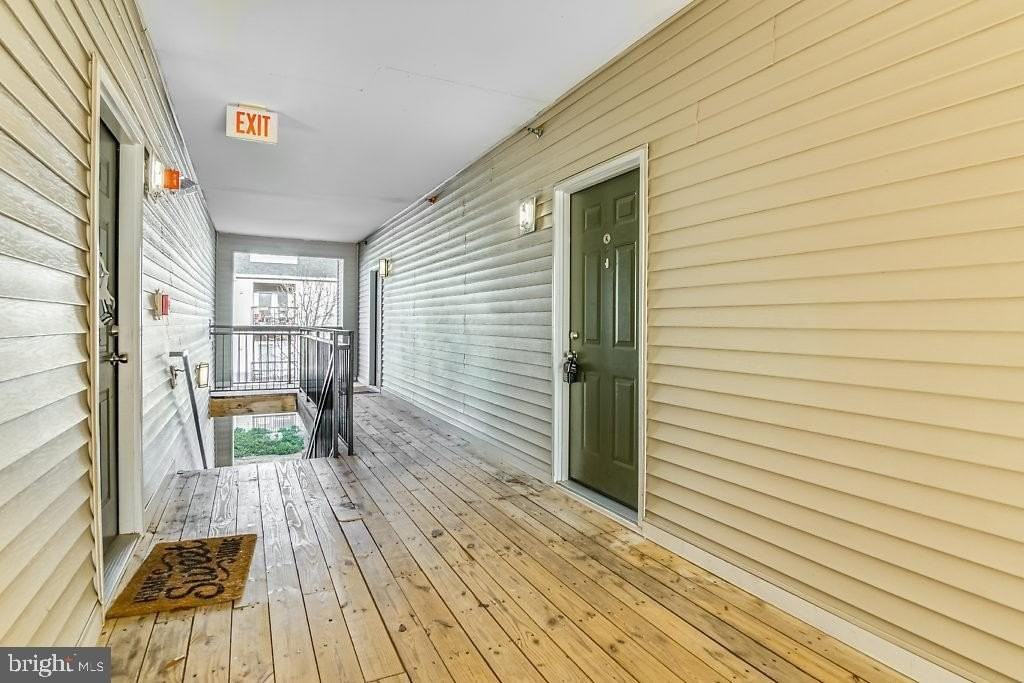5172 William Colin Ct Apt K - Photo 3 of 31