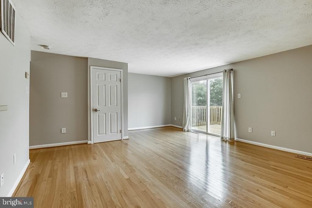 14623 Stone Crossing Ct - Photo 7 of 43