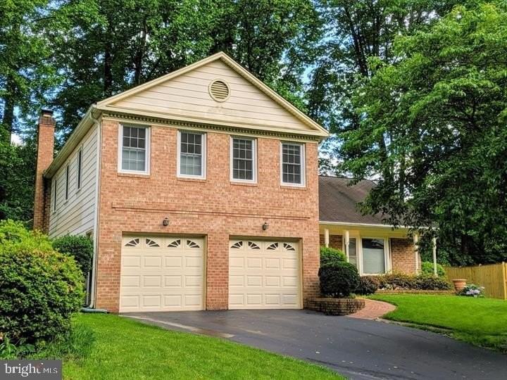 8465 Sevan Ct - Photo 2 of 18