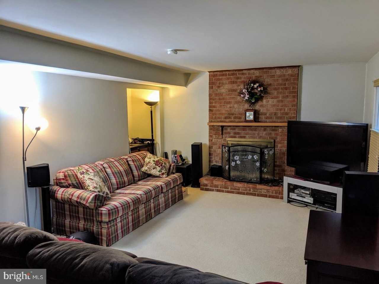 8465 Sevan Ct - Photo 5 of 18