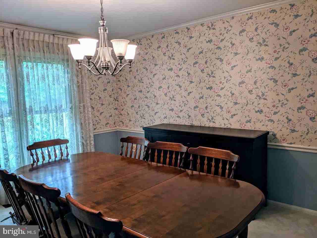8465 Sevan Ct - Photo 6 of 18