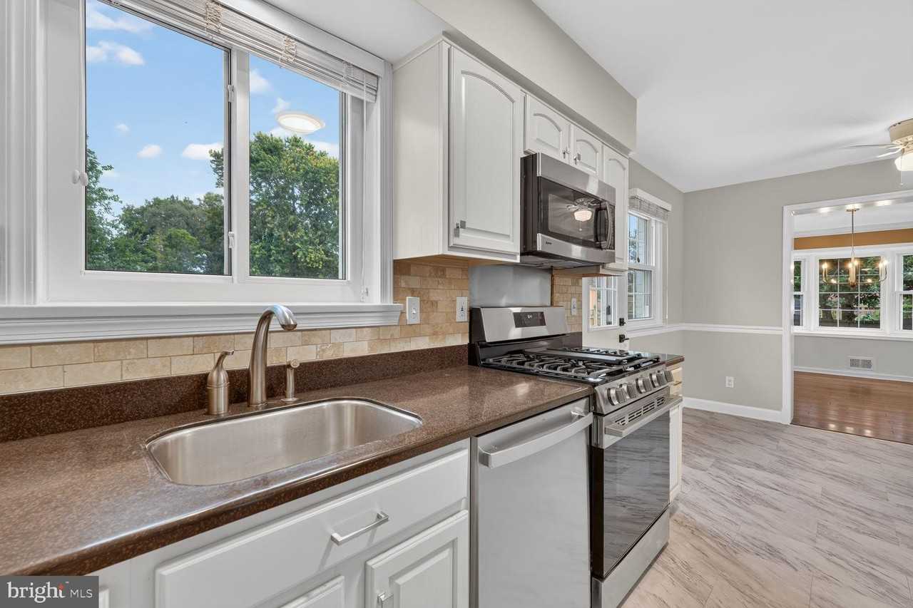 6015 Backlick Rd - Photo 4 of 15