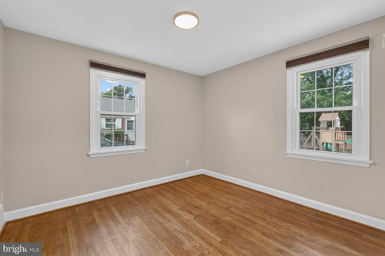 6015 Backlick Rd - Photo 7 of 15