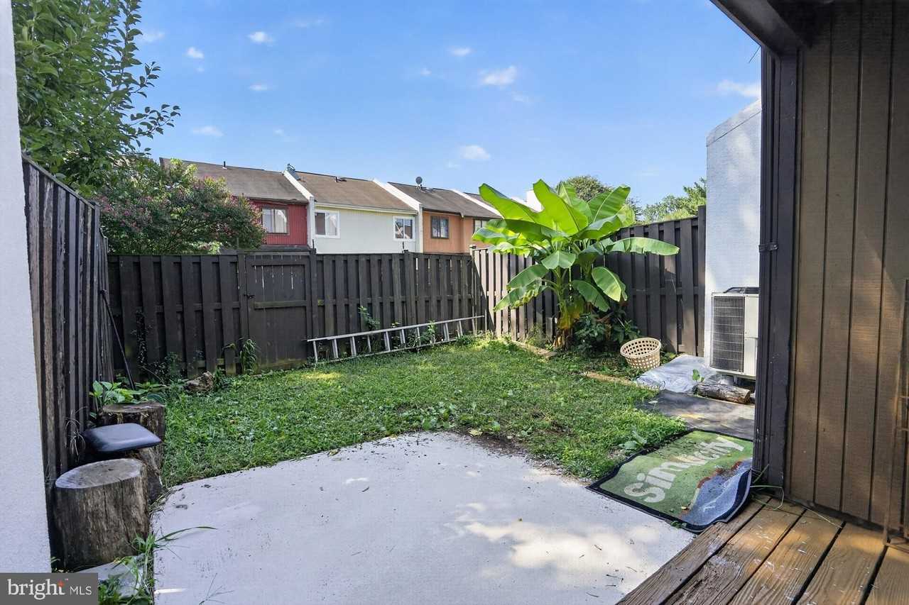 1151 Dublin Pl - Photo 2 of 17