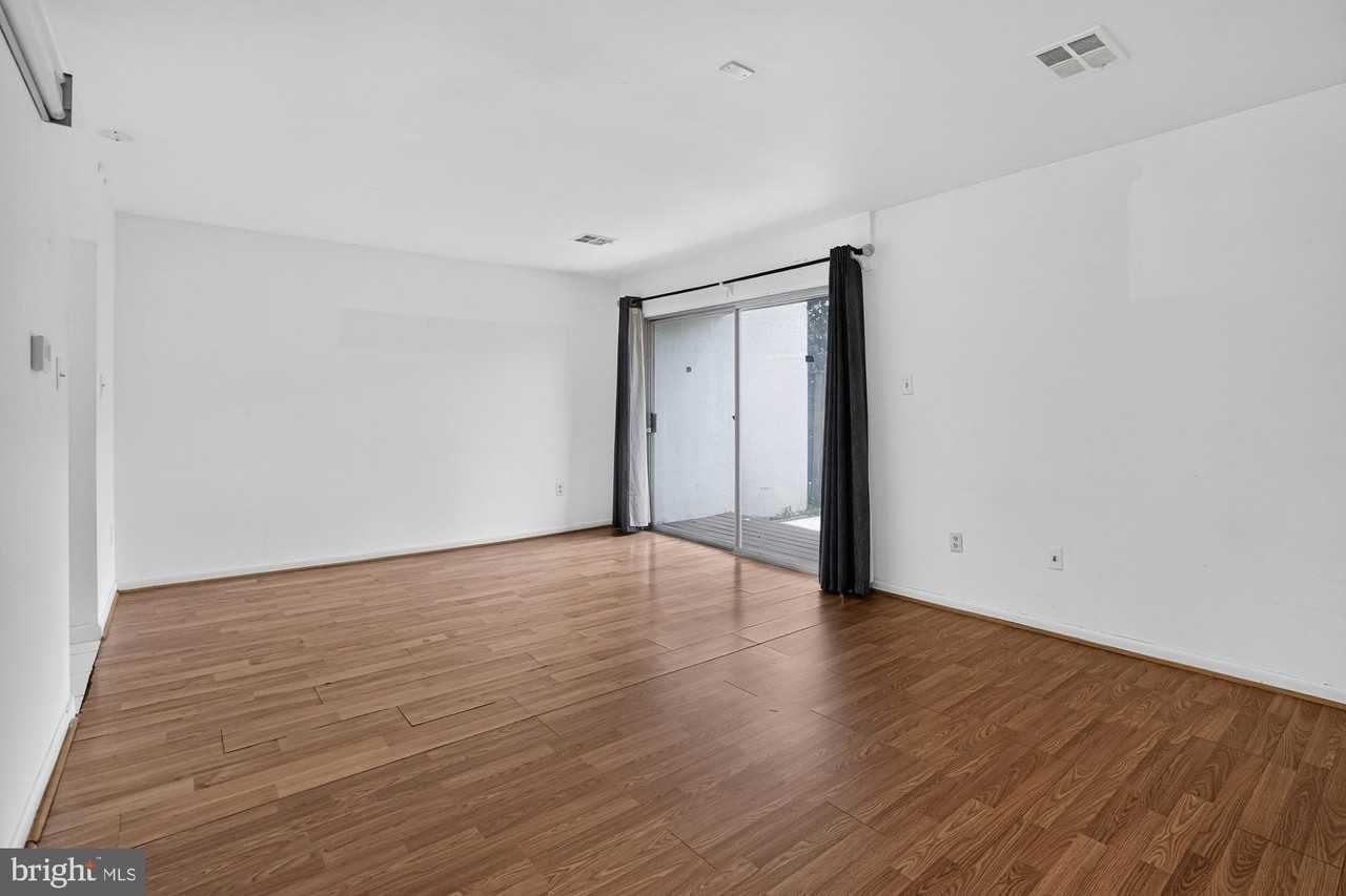 1151 Dublin Pl - Photo 6 of 17