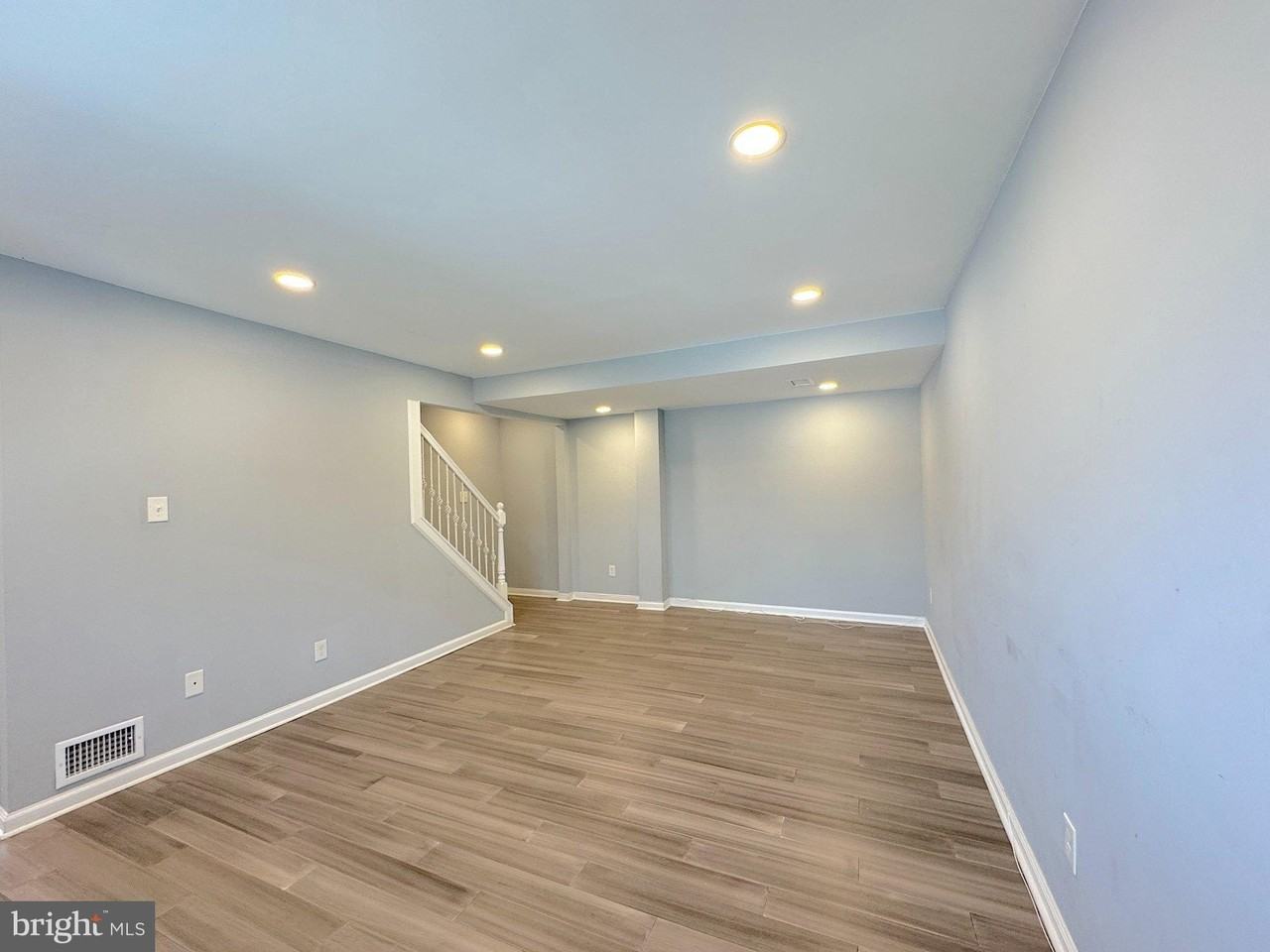 9819 Hagel Cir - Photo 4 of 22