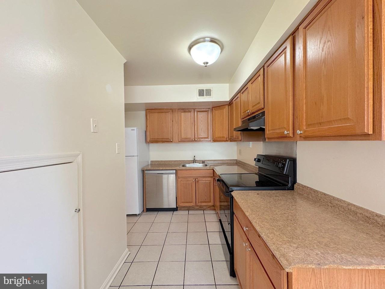 6802 Perry Penney Dr - Photo 5 of 21