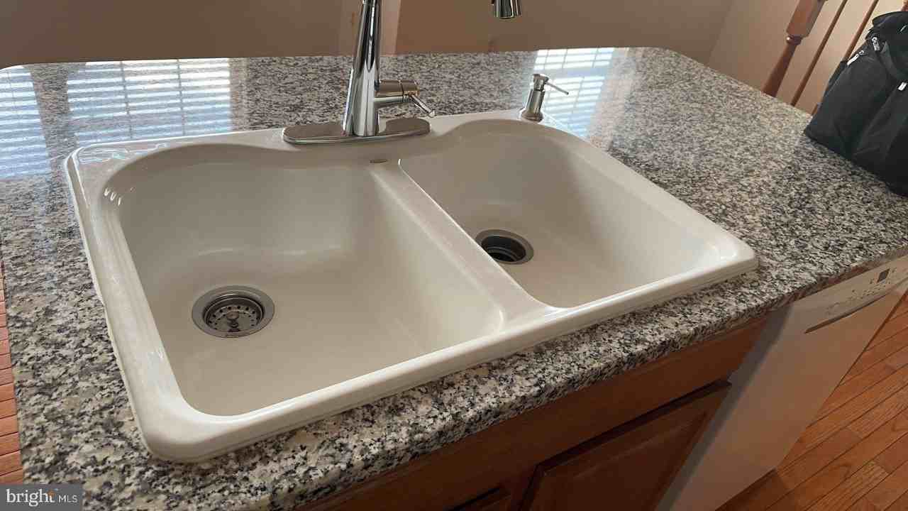 6409 Nice Pl - Photo 3 of 27