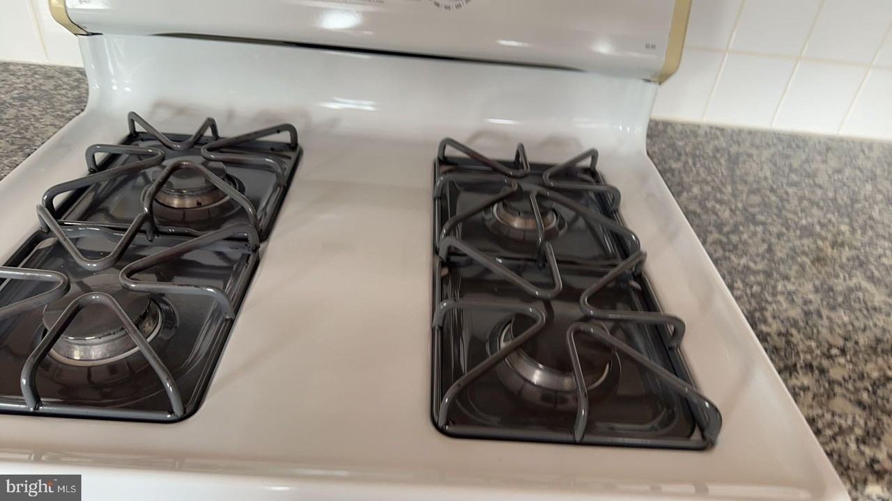 6409 Nice Pl - Photo 4 of 27