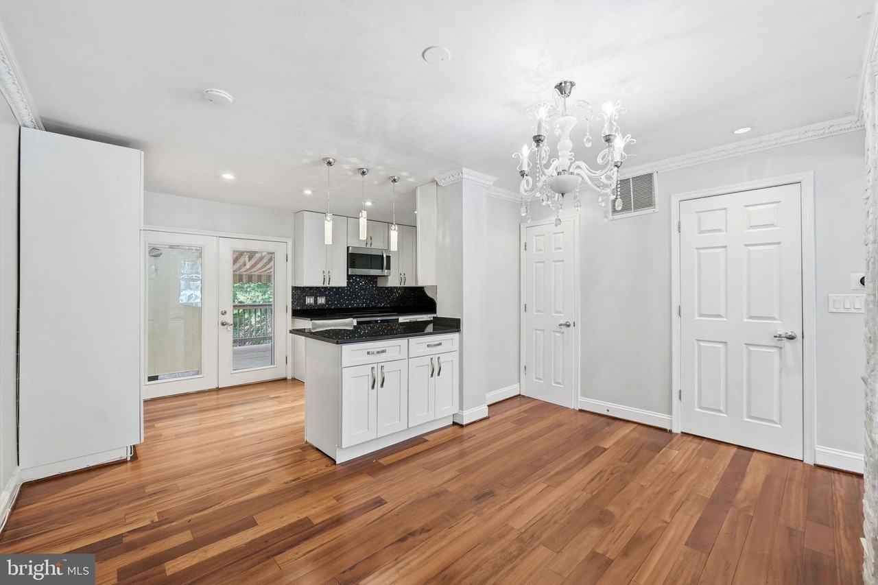 8562 Tyrolean Way - Photo 5 of 32