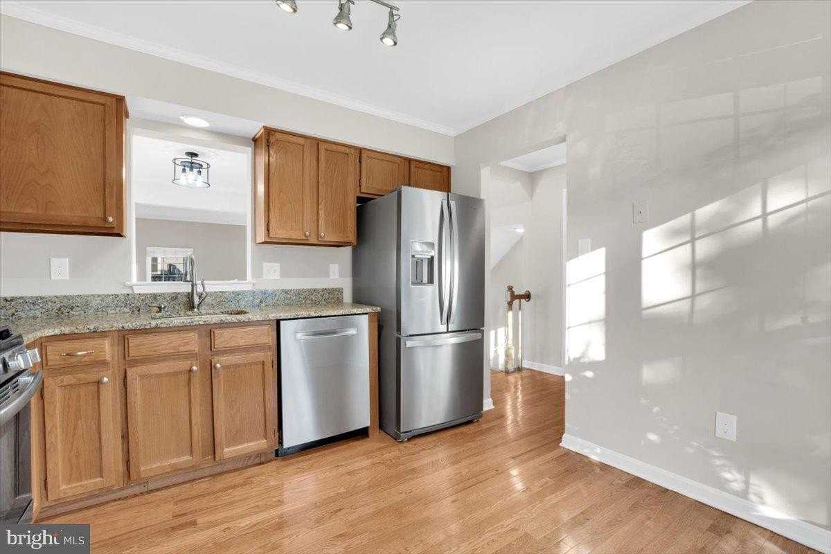 908 Smartts Ln Ne - Photo 7 of 36