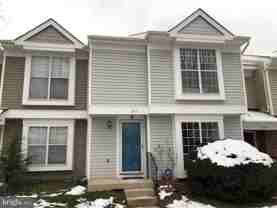 322 Lancaster Sq #322 - Photo 1 of 1