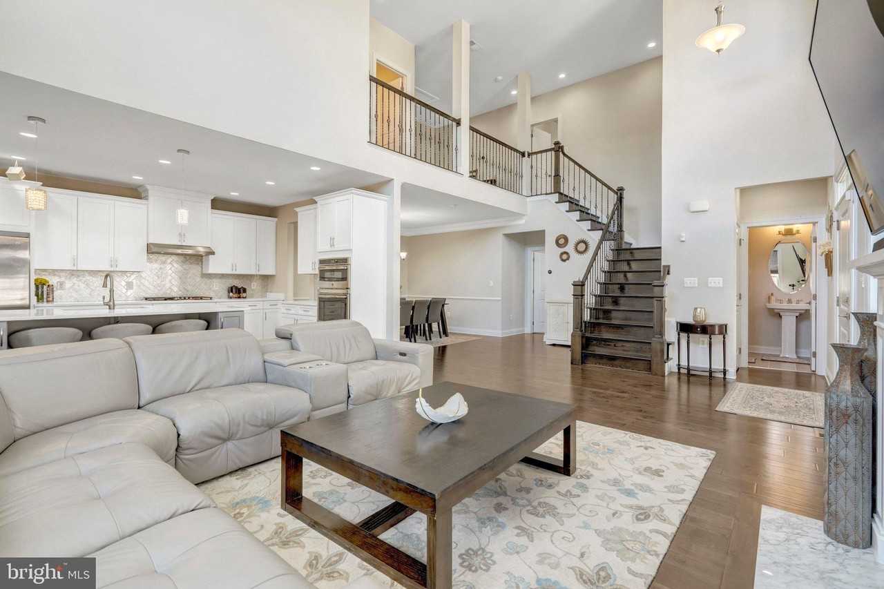 23311 Silcott Woods Ter - Photo 3 of 50