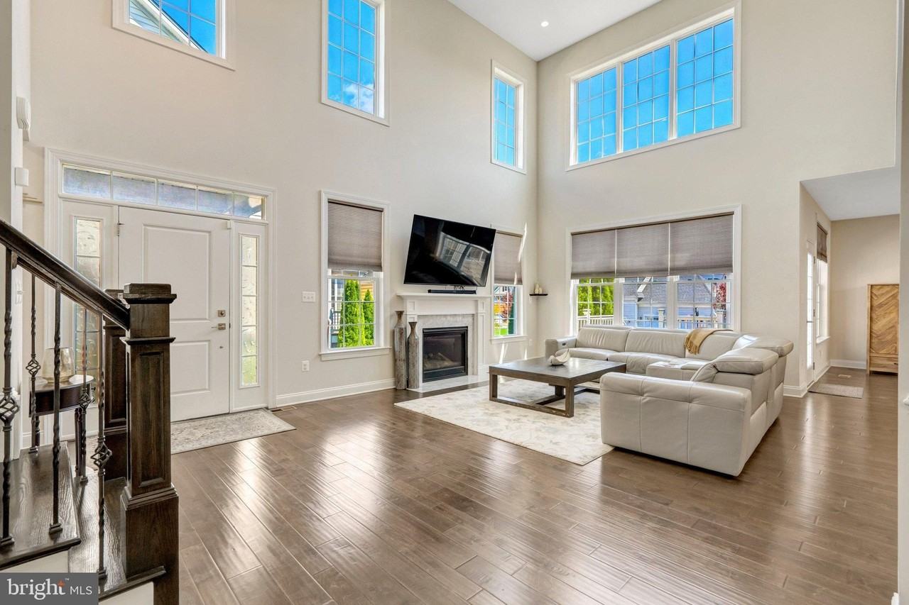 23311 Silcott Woods Ter - Photo 5 of 50