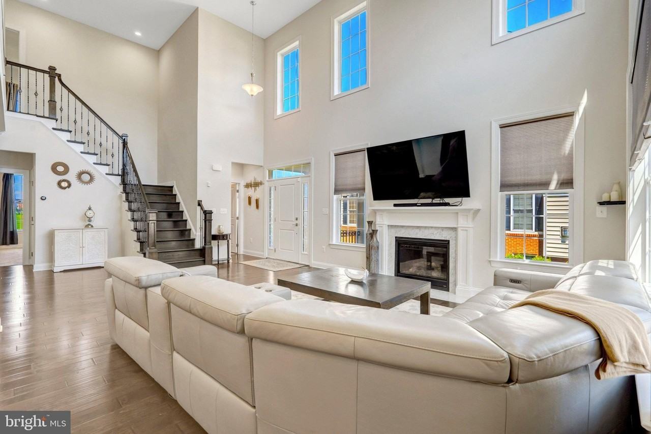 23311 Silcott Woods Ter - Photo 6 of 50