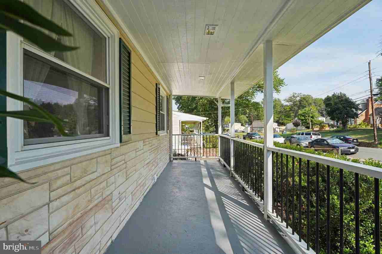 229 Cabbel Dr - Photo 5 of 49