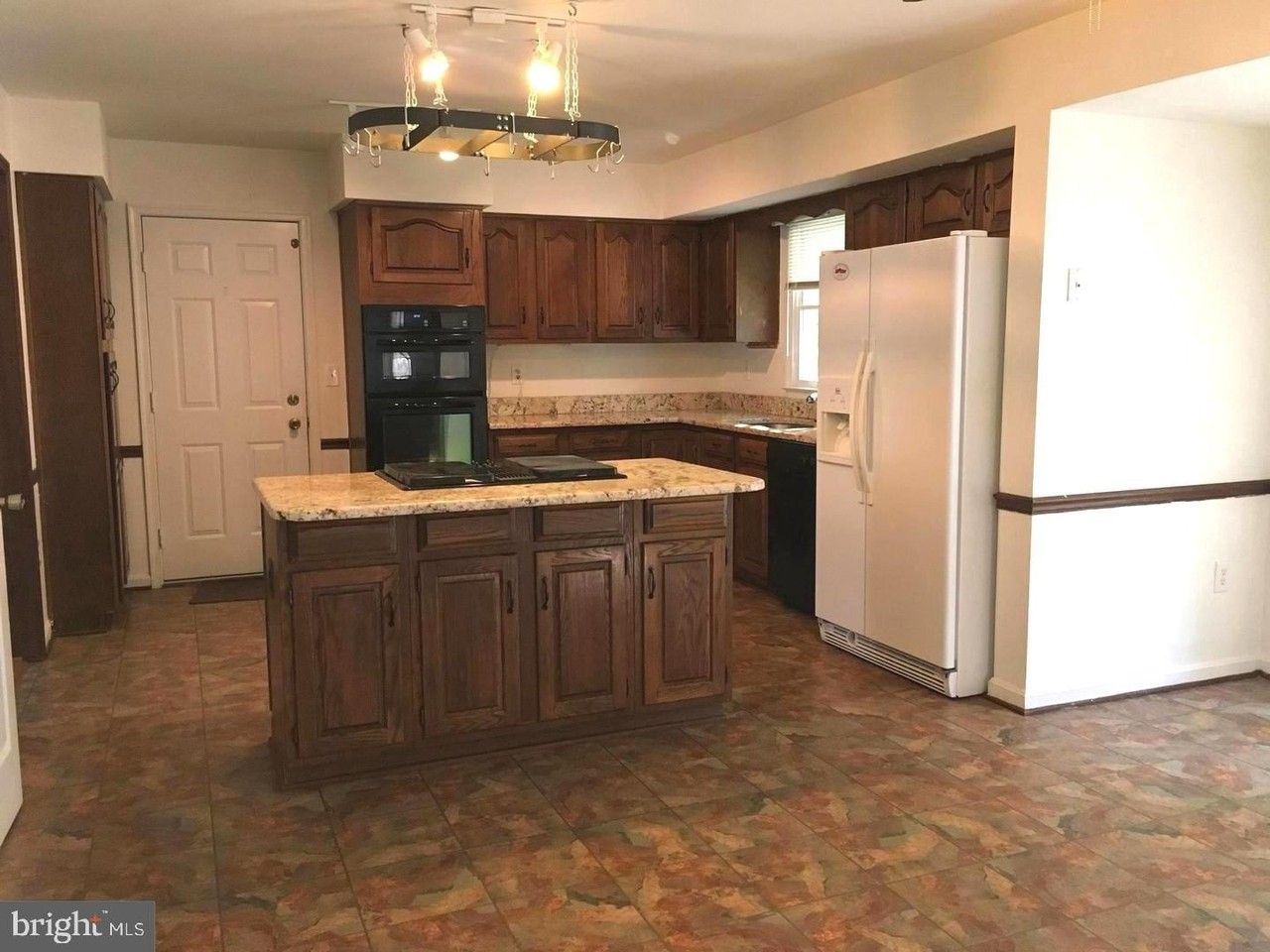 3875 Oriole Ct - Photo 5 of 25