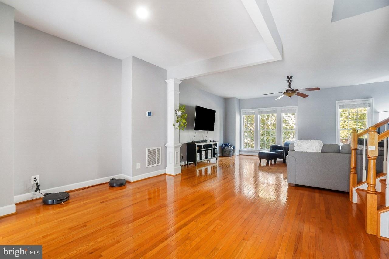 14899 Potomac Branch Dr - Photo 3 of 29