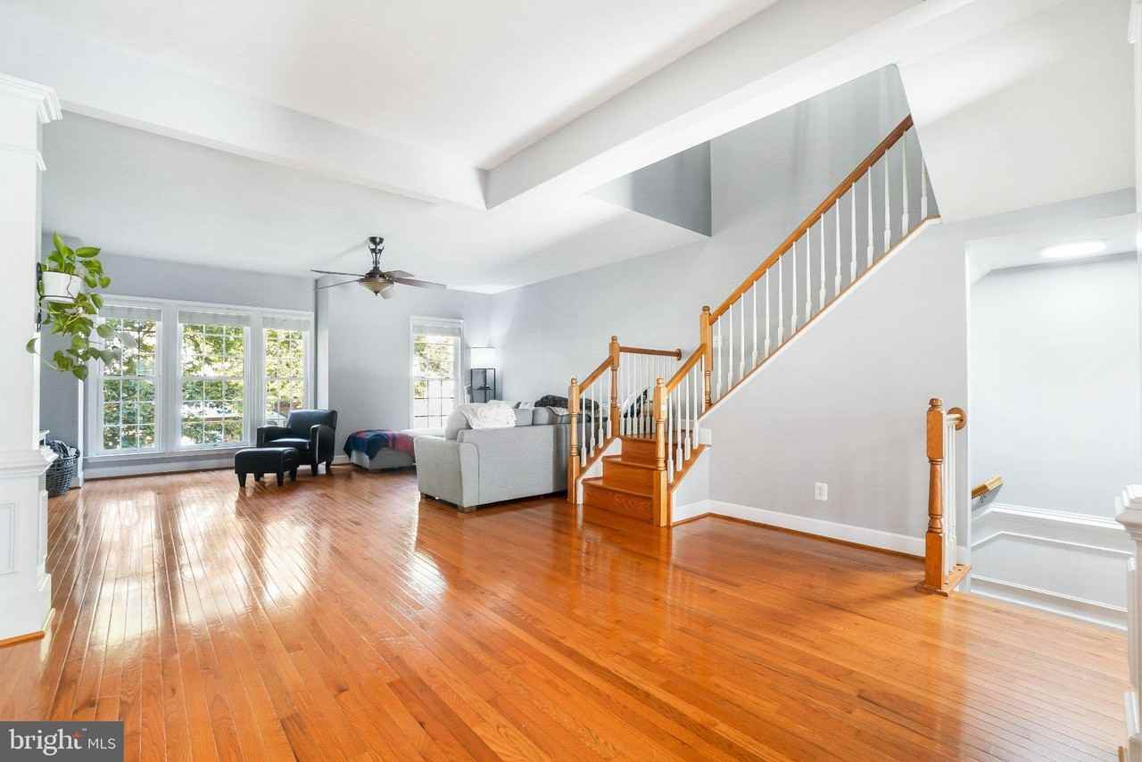 14899 Potomac Branch Dr - Photo 4 of 29