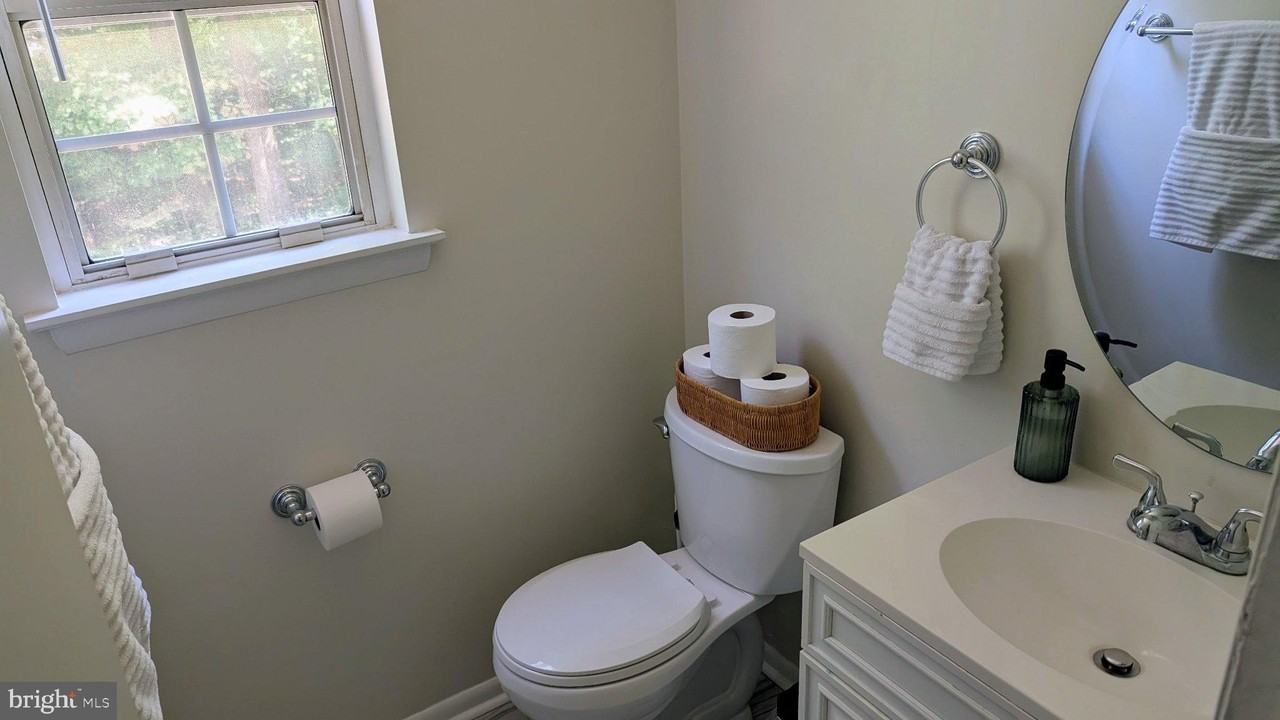 5264 Sudberry Ln - Photo 3 of 18