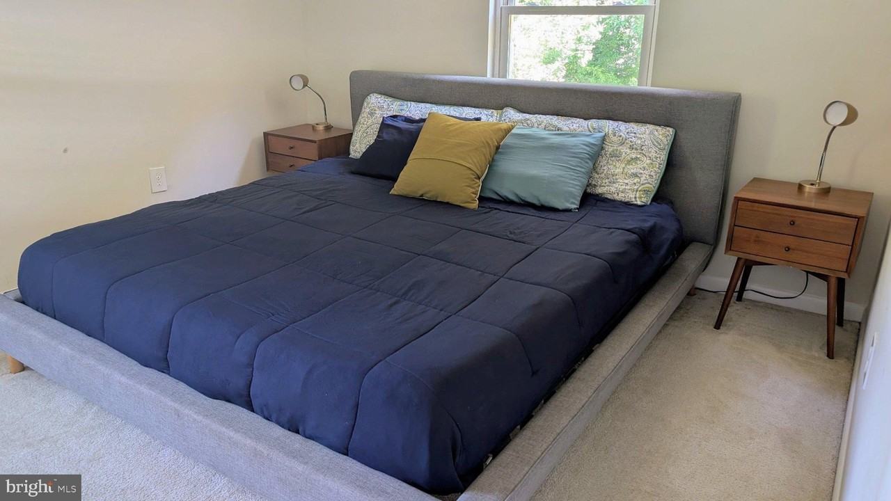 5264 Sudberry Ln - Photo 5 of 18