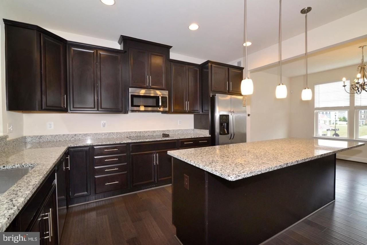 10684 Viewmont Ln - Photo 2 of 50