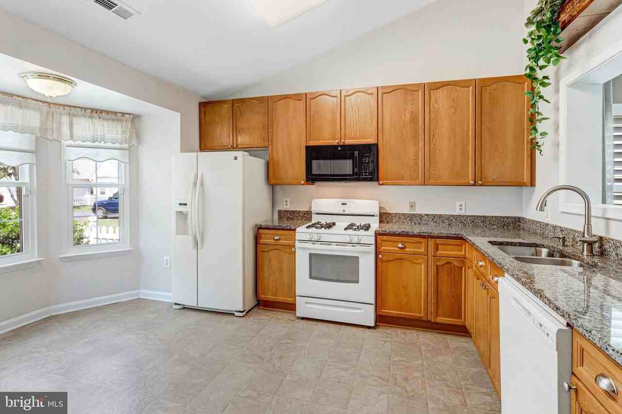 11333 Savannah Dr - Photo 6 of 30