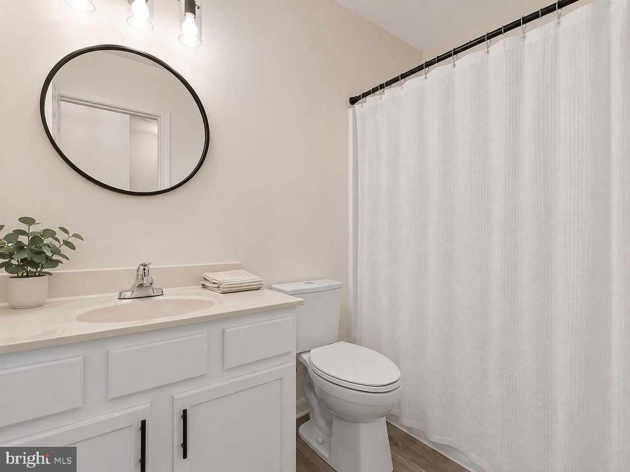 10505 Boxmeer Ct - Photo 7 of 8