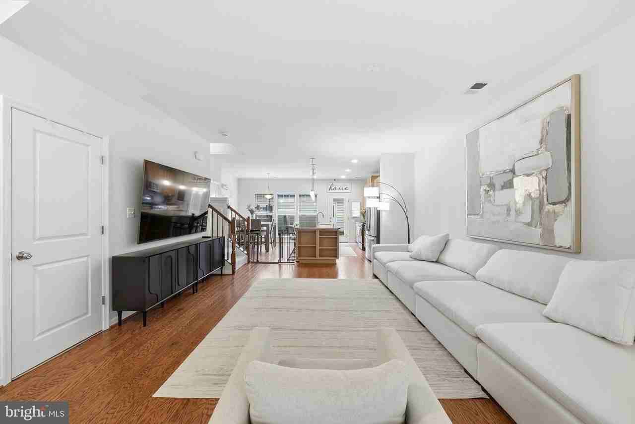 214 Shields Rd - Photo 5 of 47