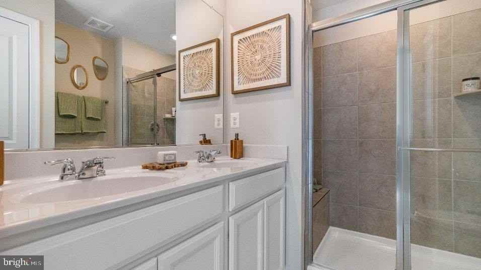440 17th Ave - Photo 3 of 8