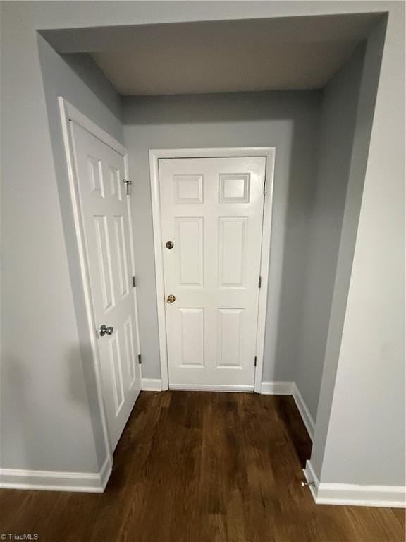 1416 Glade St #9 - Photo 3 of 10