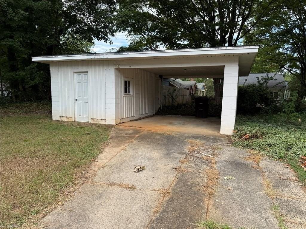 2363 Jefferson Ave - Photo 2 of 19