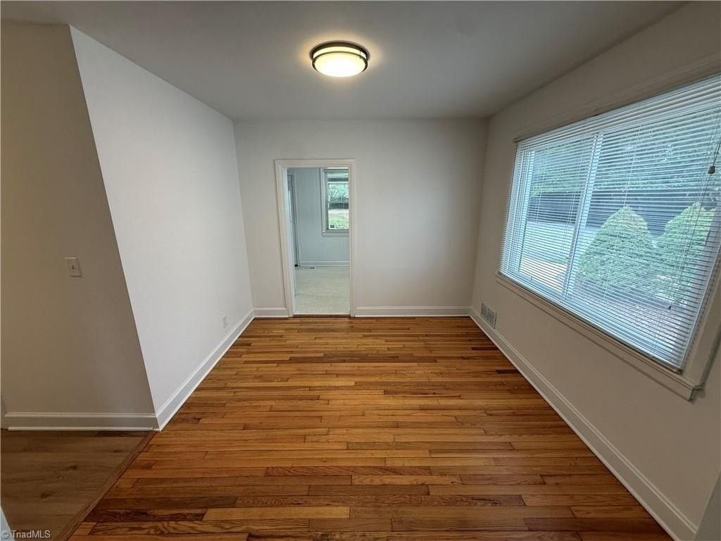 2363 Jefferson Ave - Photo 7 of 19