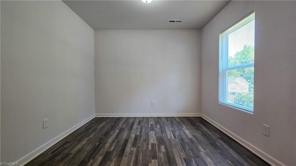 1810 S Hill Ave - Photo 6 of 14