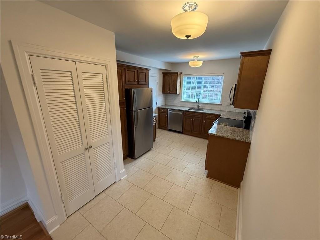 237 N Sunset Dr #3 - Photo 6 of 12