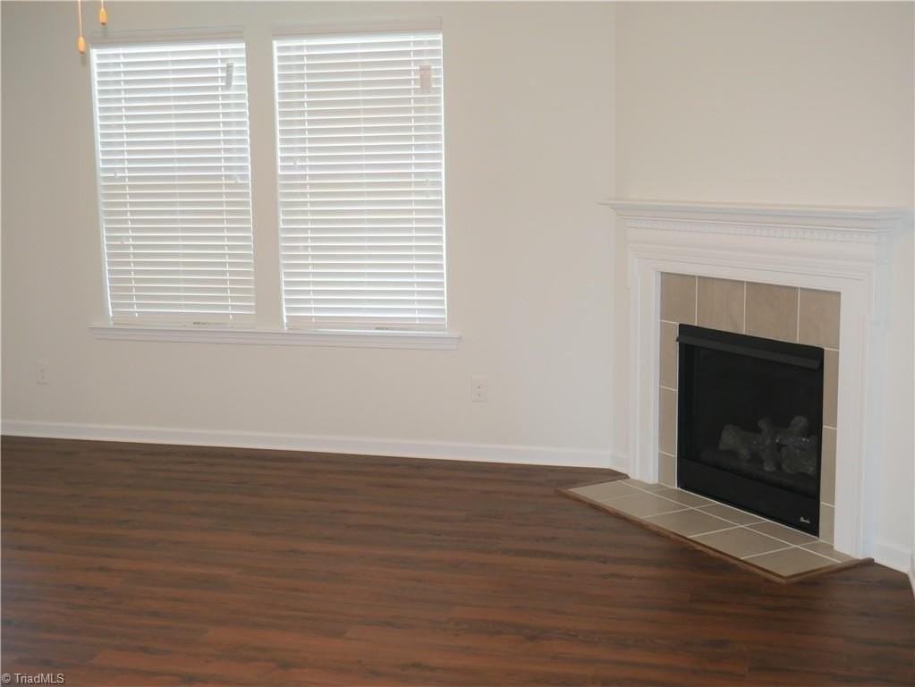 5733 Midstream Cir - Photo 4 of 10