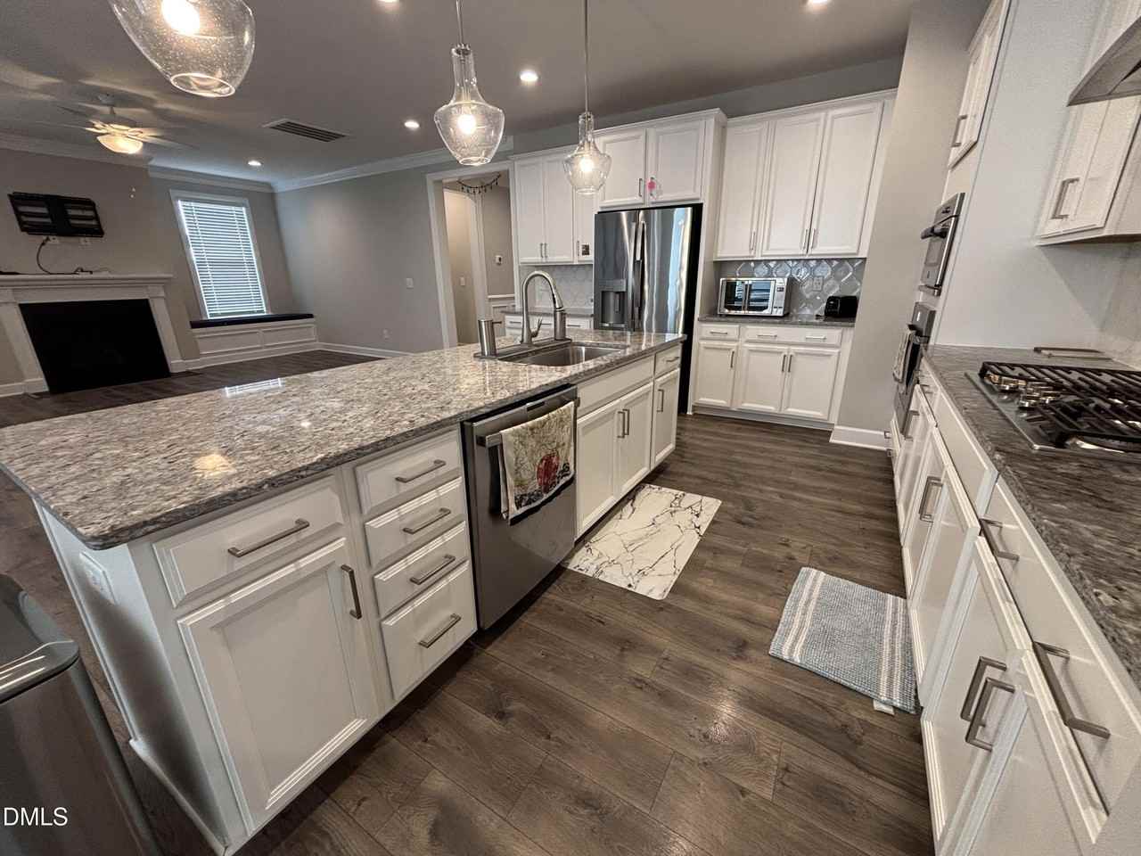 2020 Edens Ridge Ave - Photo 2 of 50