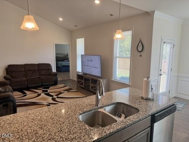 270 Oak Park Blvd - Photo 3 of 26