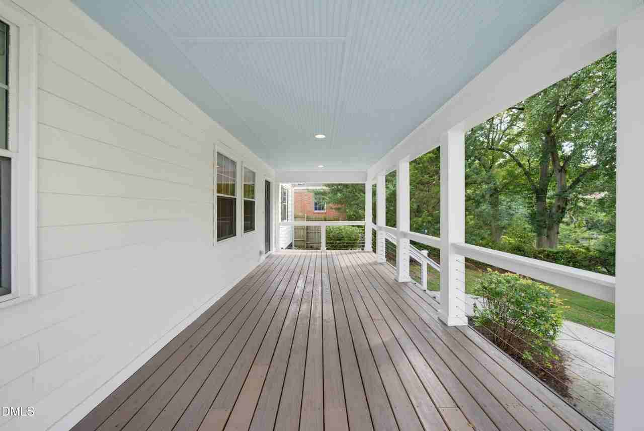1238 Marshall St - Photo 4 of 44