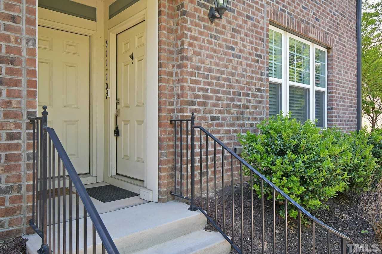 511 N Person St #107 - Photo 3 of 36