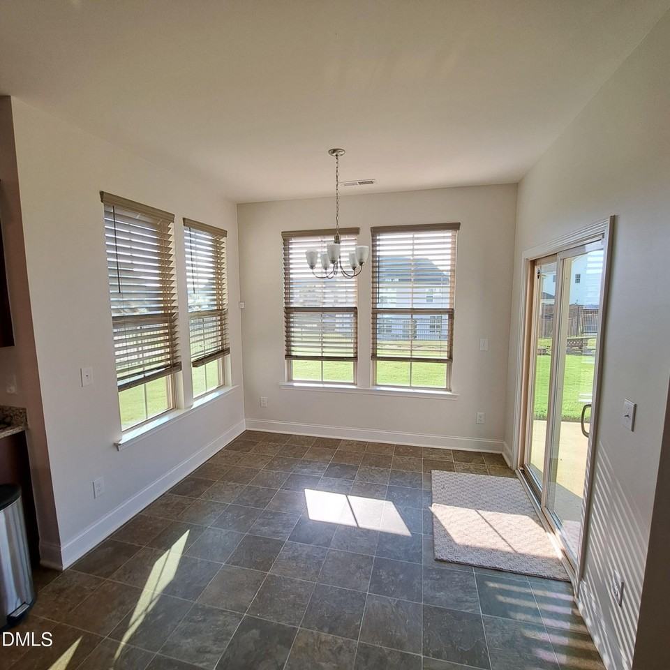435 Hawksbill Dr - Photo 7 of 29