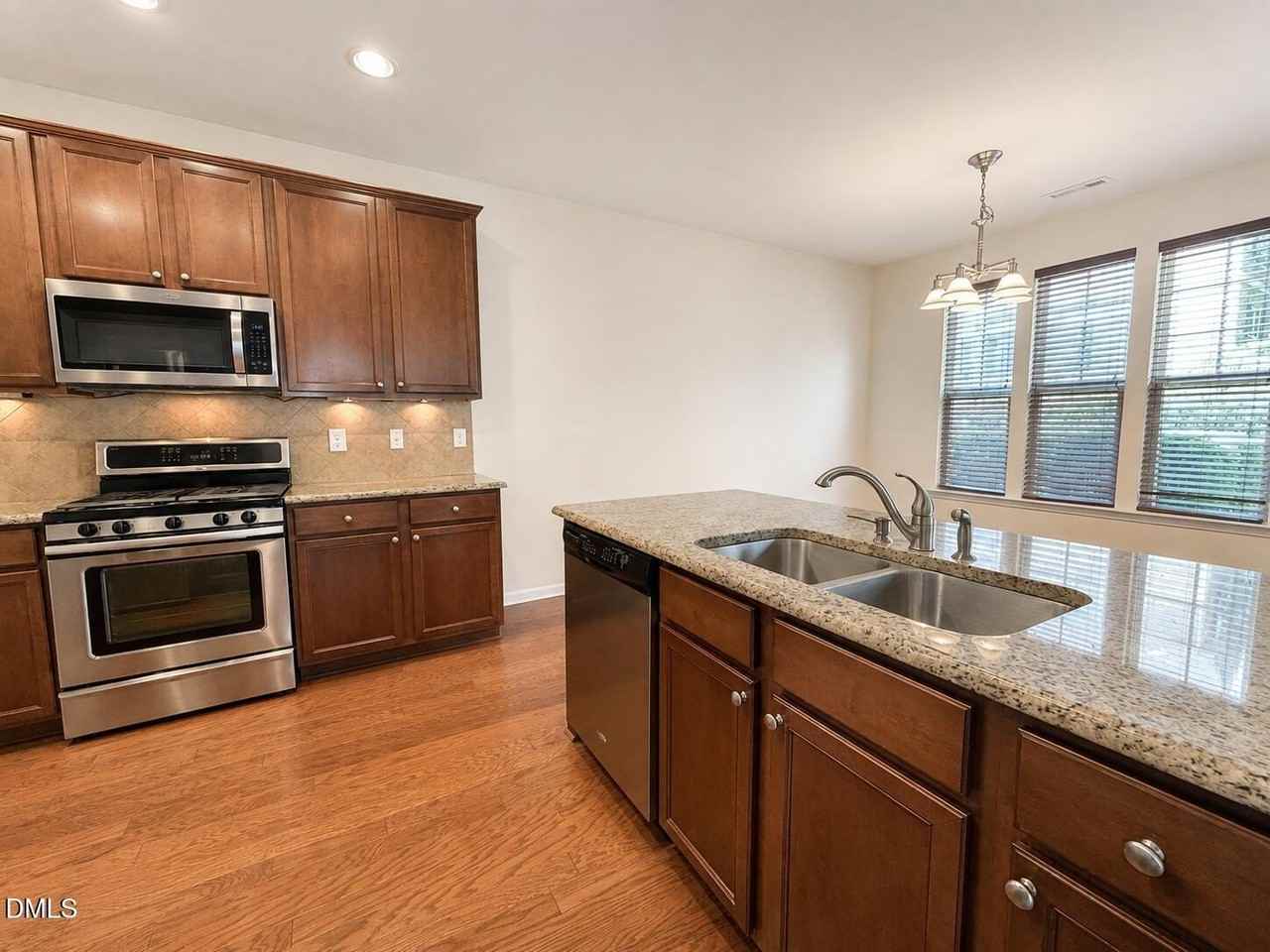 1429 Kirkwood Hill Way - Photo 5 of 50