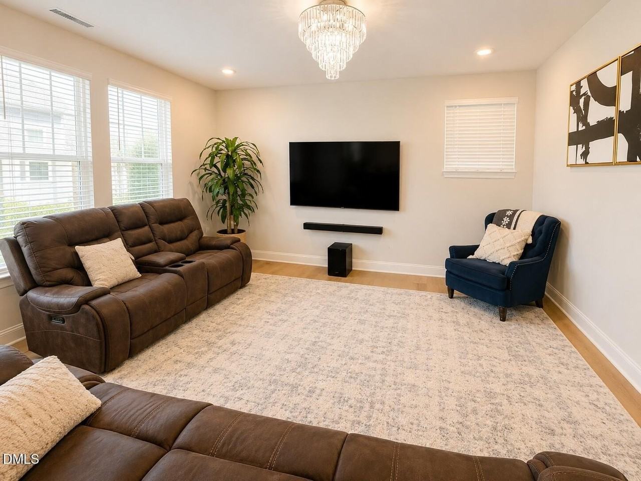 118 Faxton Way - Photo 3 of 44