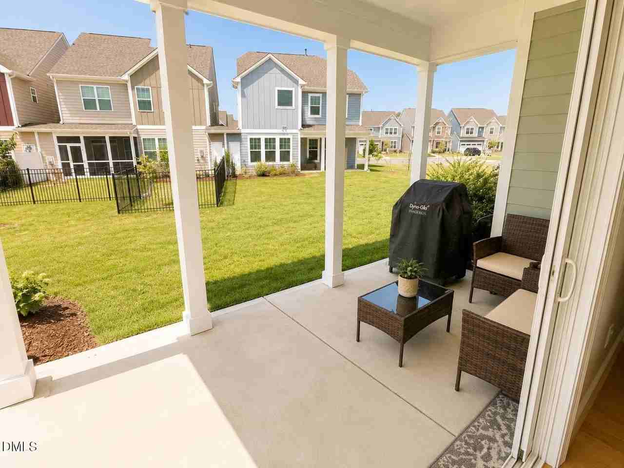 118 Faxton Way - Photo 4 of 44