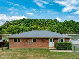 featured image of 248 Lakeview Dr