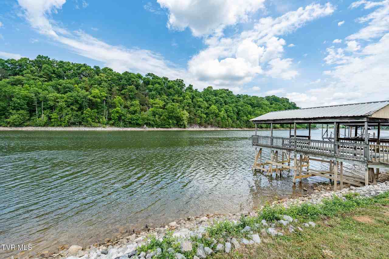 248 Lakeview Dr - Photo 2 of 50