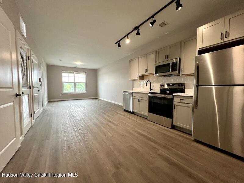 110 Cornell St #1417
