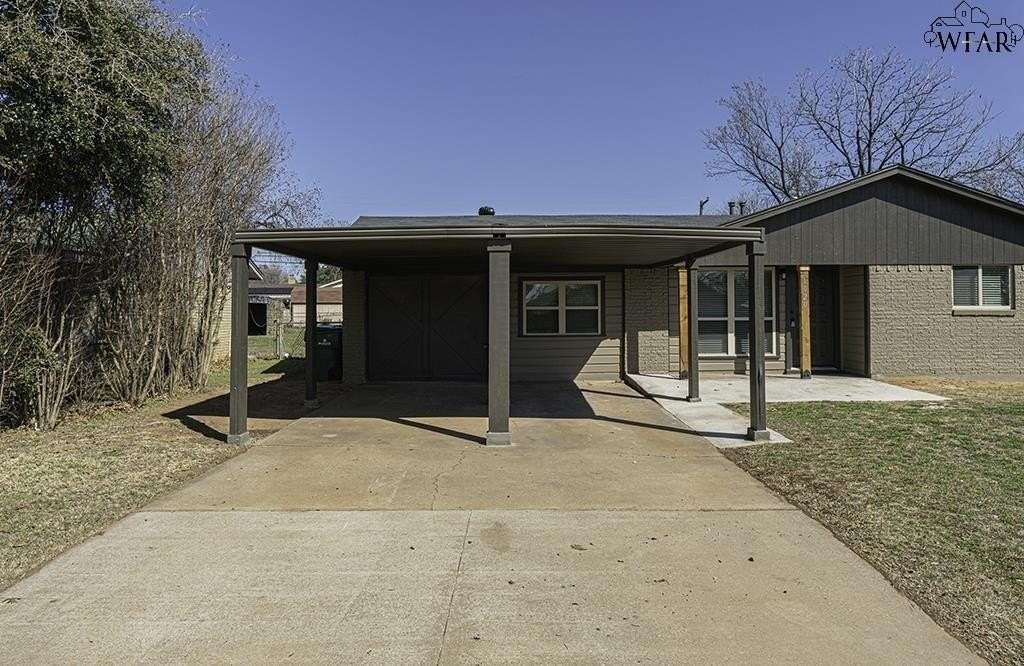 1020 W Highway St - Photo 4 of 26