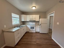 featured image of 1102 Bluff St #B