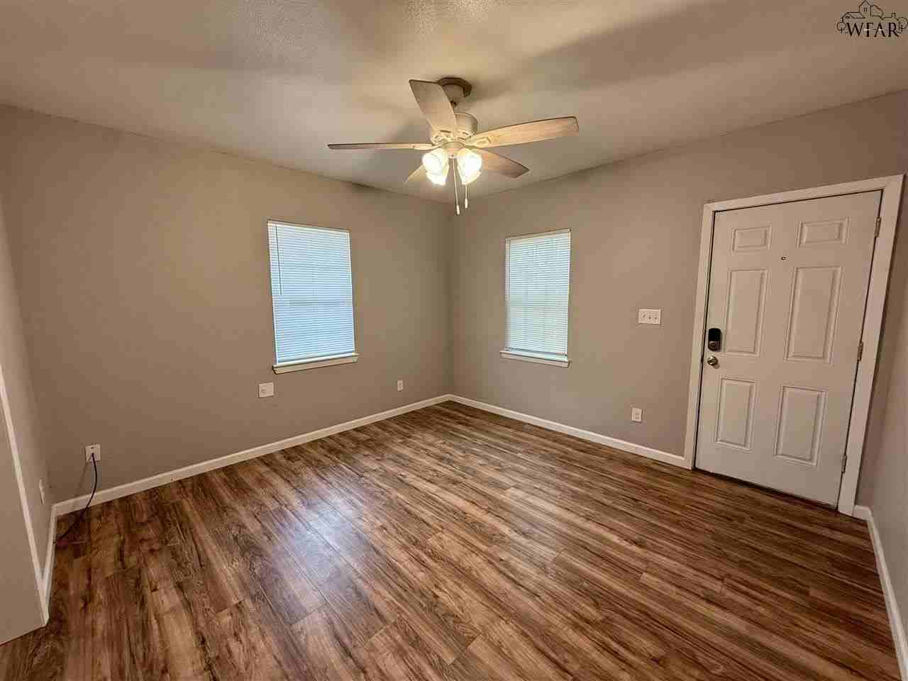 1102 Bluff St #B - Photo 4 of 12